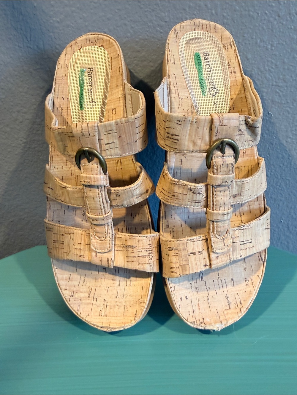 Bear Traps Cork Memory Foam Cella Sandals Natural Cork Buckle Detail Sz 9 | GUC